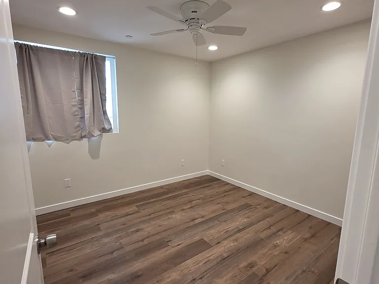 615 N Fries Ave #1/2 — Photo 12