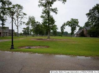 N Pointe Dr, Prairieville, LA 70769