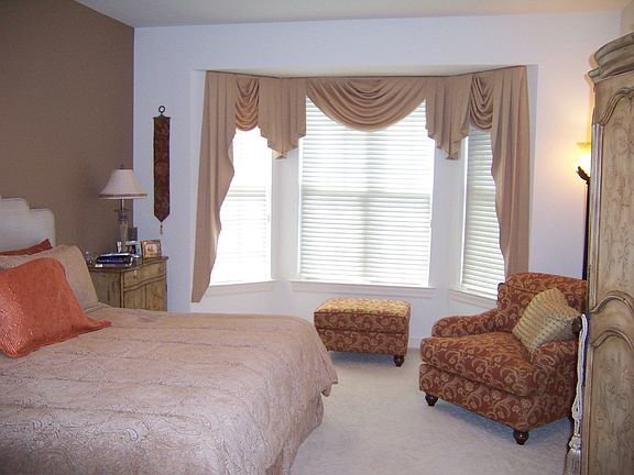 Master with Bay Window