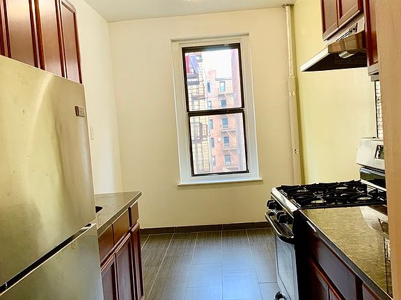 2nd image of 1715 Caton Ave #D4