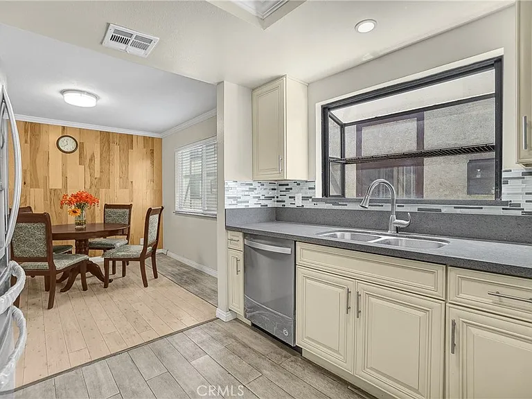 1521 S Del Mar Ave #1521K — Photo 28