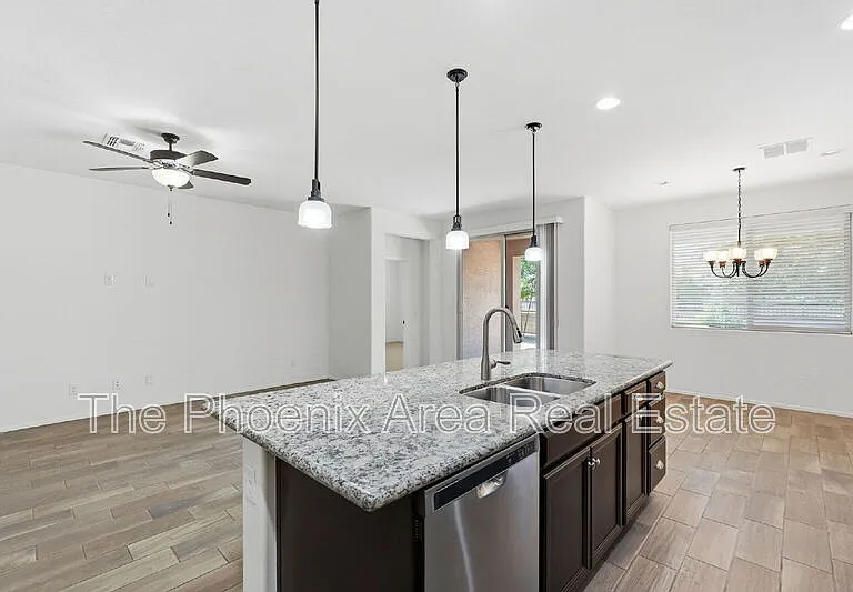 5263 W Leodra Ln — Photo 10
