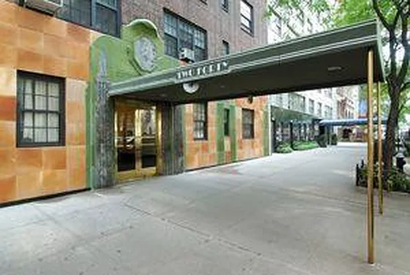 Sold by Douglas Elliman | media 15