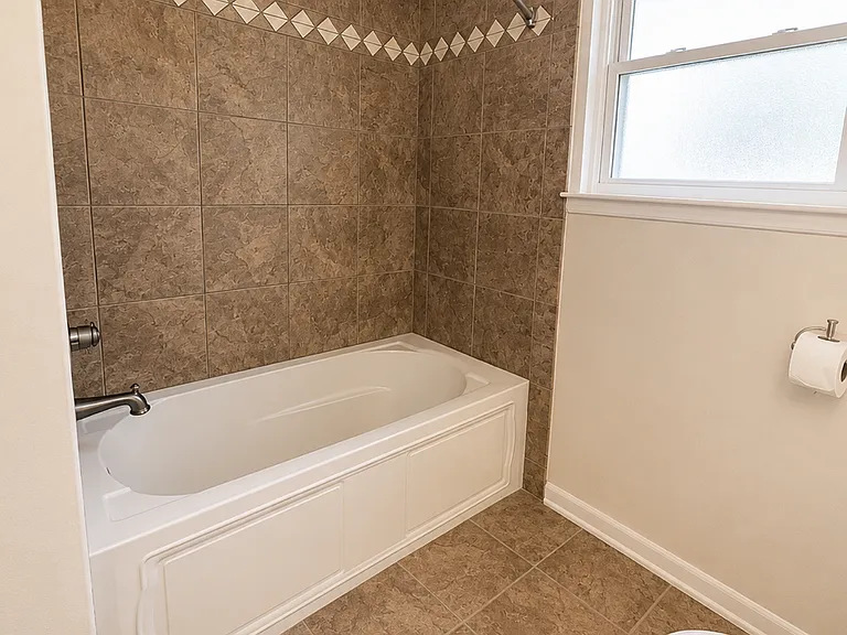 1423 Taft Park — Photo 10