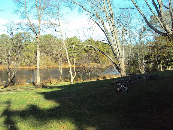 5th image of 405 Highland Drive #A