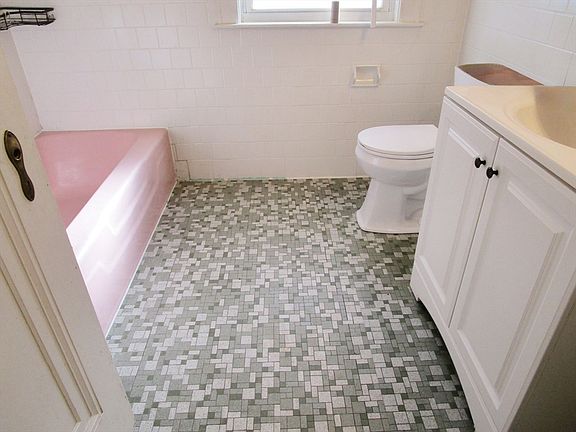 3rd image of 531 Lynnfield St