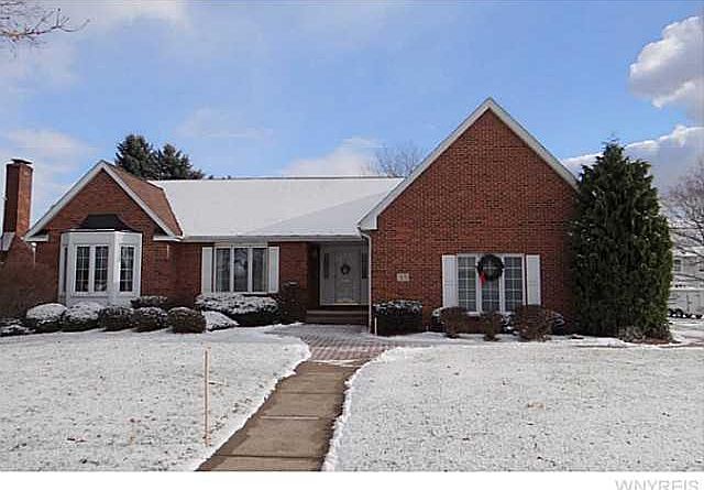 1st image of 55 Sandhurst Ln