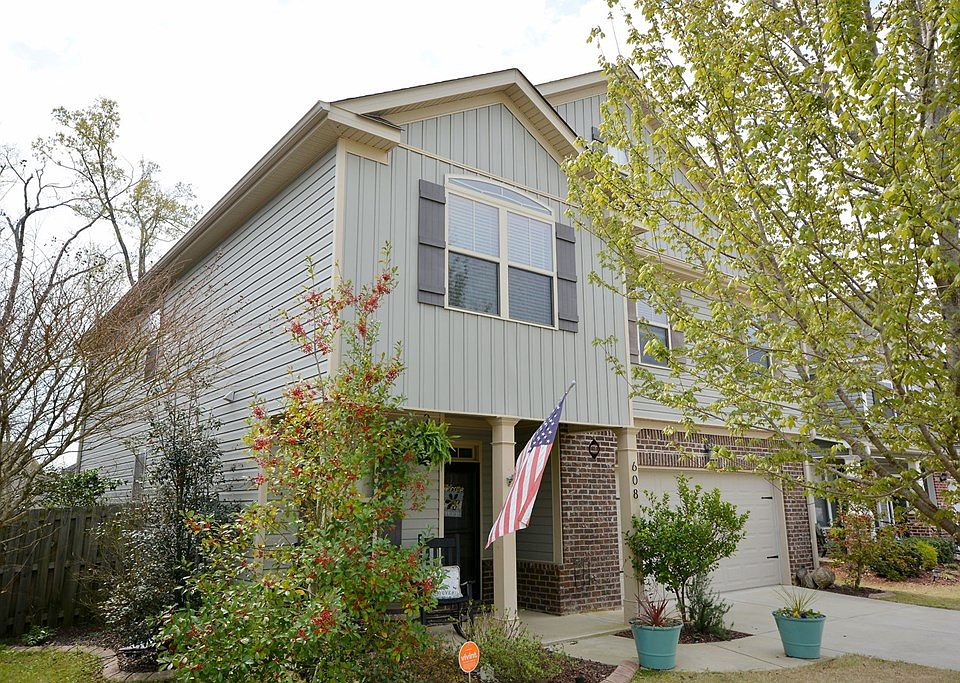 2nd image of 608 Shipley Ave