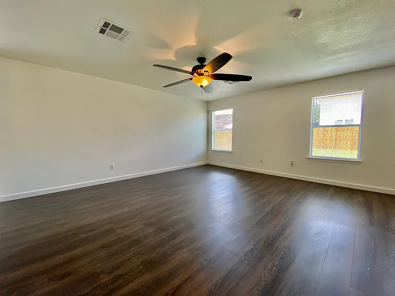 6608 Ferrystone Pass — Photo 7