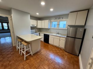 2557 N 68th St, Wauwatosa, WI 53213