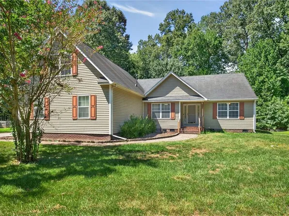 520 Hickory Cres, Smithfield, VA 23430