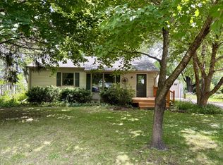 2938 Albert St N, Roseville, MN 55113