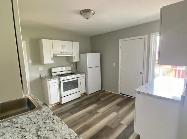 117 Lafayette Sq #3, Haverhill, MA 01832