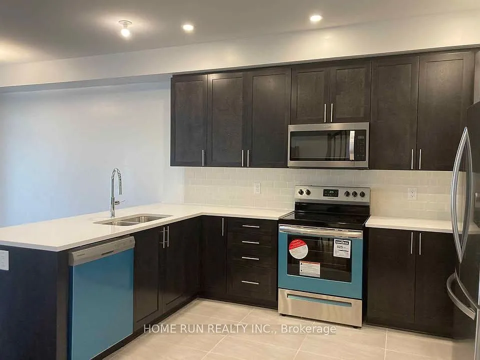 4 bed, $2,900 — Photo 4