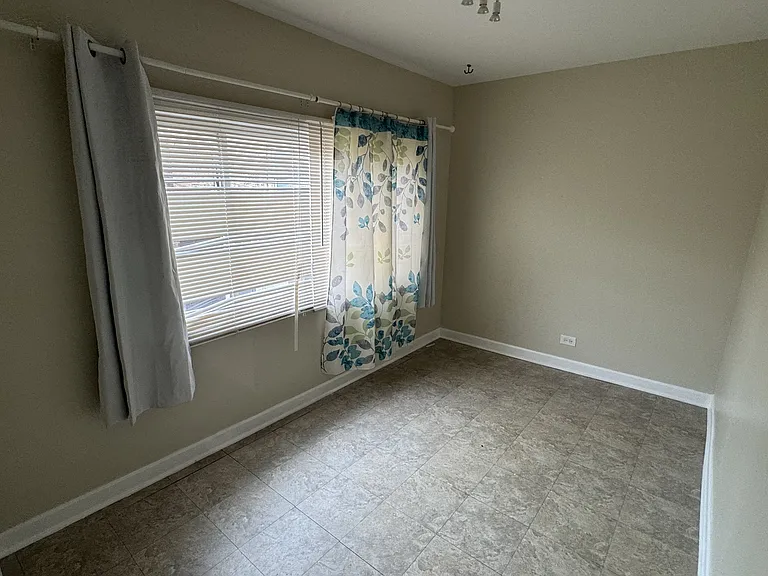 4950 N Christiana Ave #1 — Photo 12