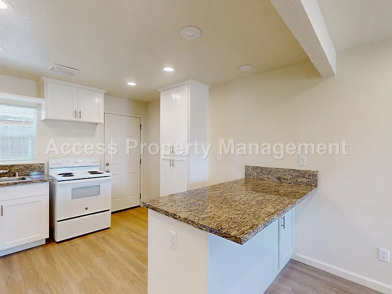 1628 Evans Rd #8 — Photo 6