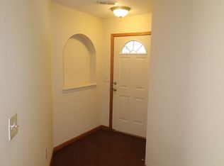 1616 Clover Dr, Junction City, KS 66441