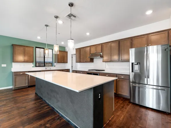 545 Chimes St, Lathrop, CA 95330