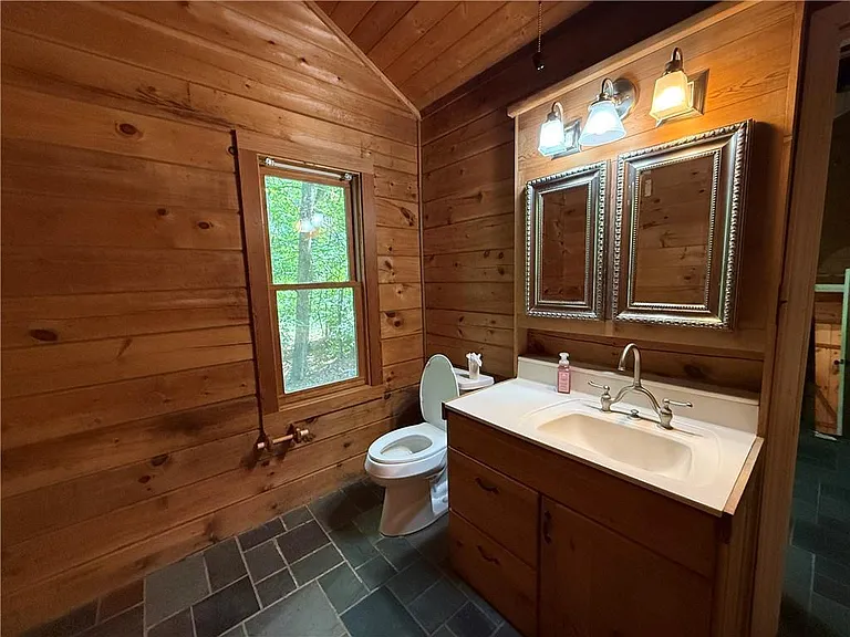 2405 Mountain Rd — Photo 11