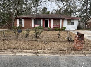 1215 Jamestown Dr, Douglas, GA 31533