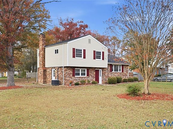 3rd image of 10900 Bluebell Dr