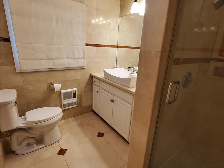 7121 Jumilla Ave — Photo 28