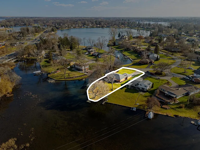 3261 Schoolhouse Dr — Photo 46