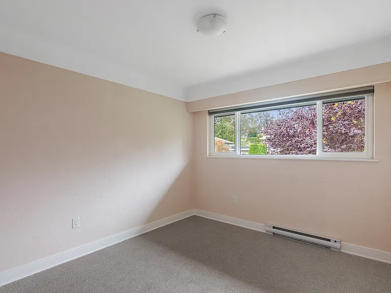 4021 Century Rd — Photo 6