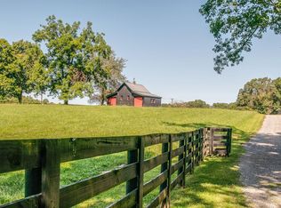 7426-30 Pinewood Rd, Primm Springs, TN 38476