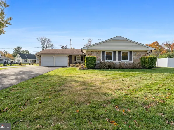 12419 Kensington Ln, Bowie, MD 20715