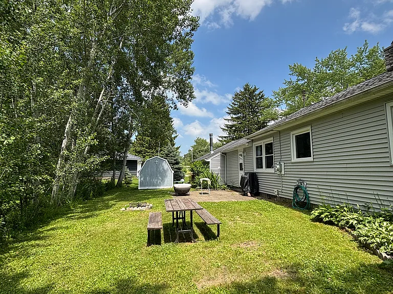 1051 Mill Rd — Photo 23