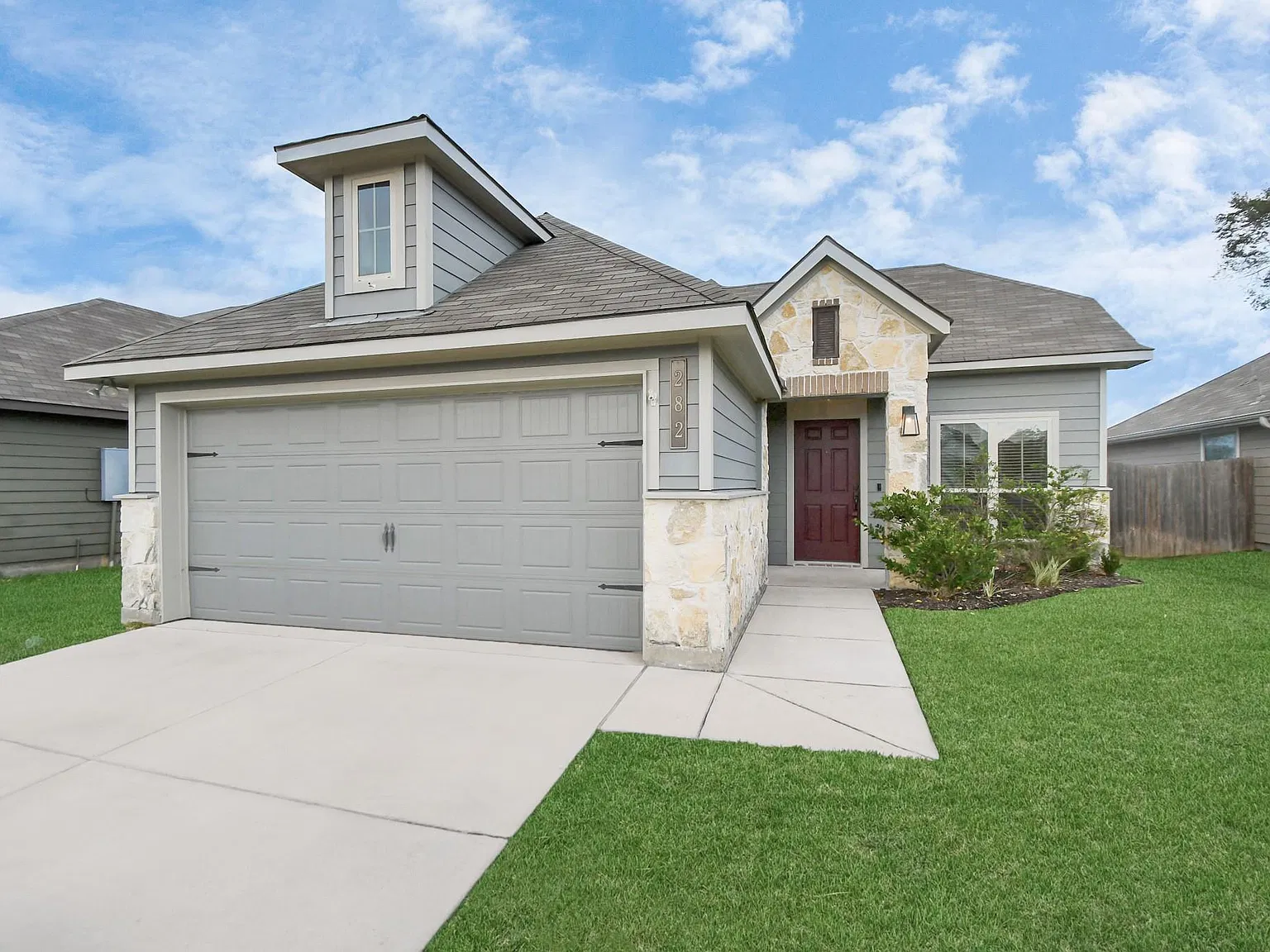 3 bed, 2.0 bath, 1289 sqft, $1,850 — Photo 2