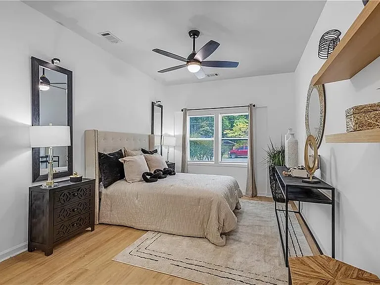 2933 Cloverhurst — Photo 9