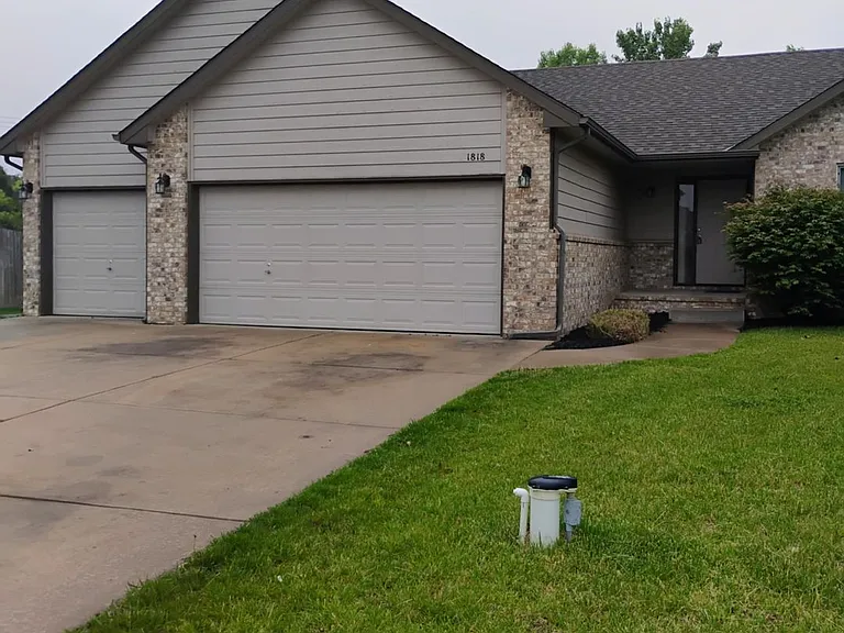 1818 N Nickelton Ct — Photo 34