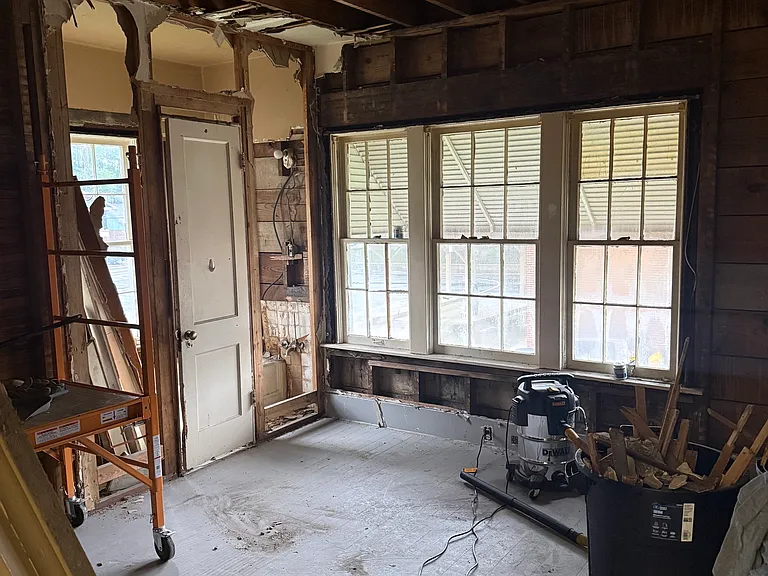 901 Main St #5 — Photo 1