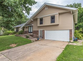 130 Satinwood Ct, Saint Charles, MO 63304