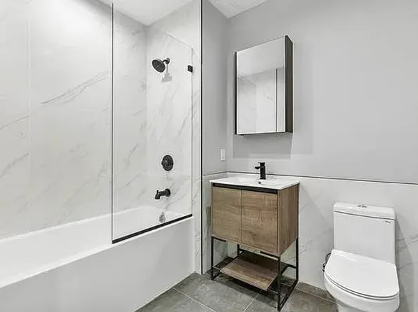 3333 Giles Place image 6 of 11