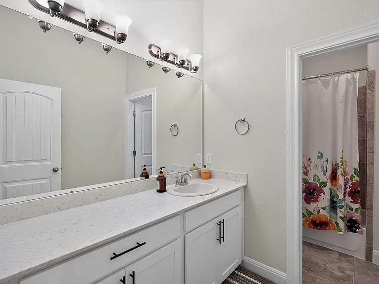 208 Windom Way — Photo 14
