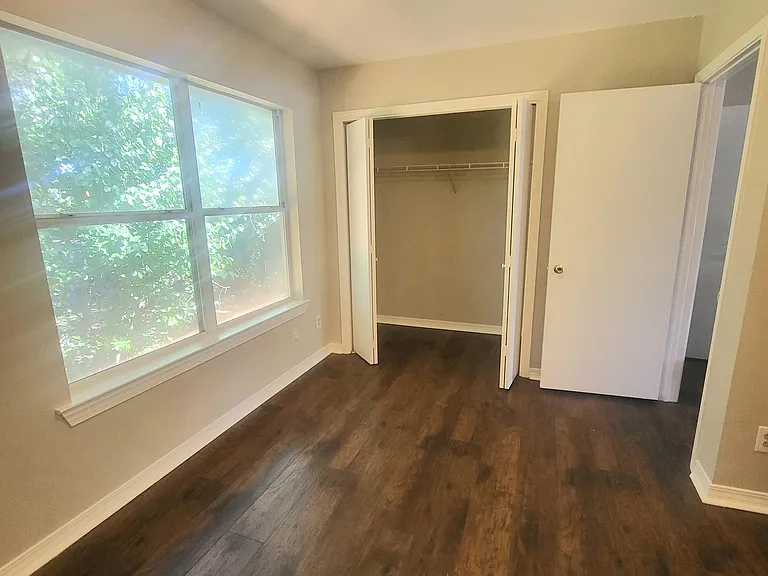 209 E 24th Ave #7 — Photo 15