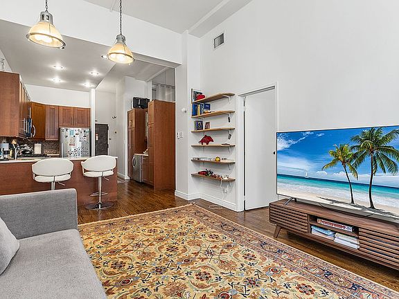 4th image of 65 Nassau St APT 3C
