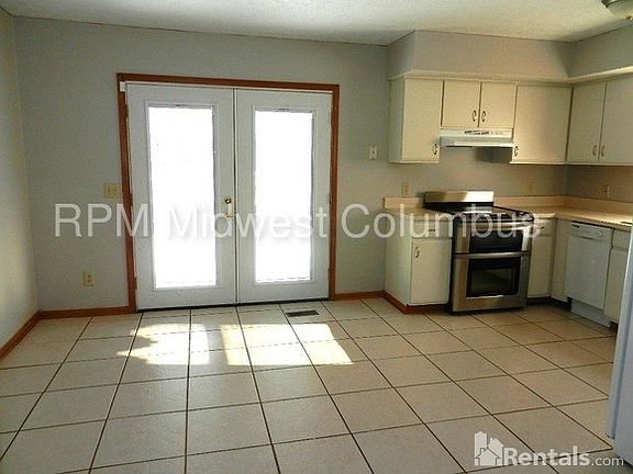 3rd image of 2152 Wayfaring Dr