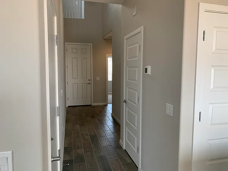 715 N Sparrow Dr — Photo 31