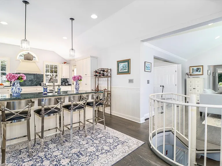 51 S Lake Shore Dr — Photo 23