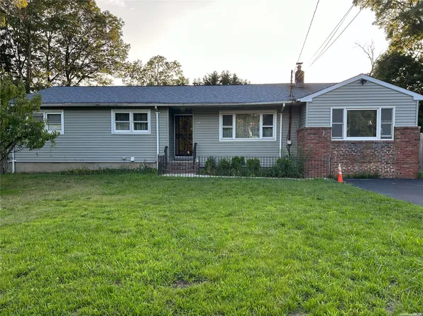 1014 N Ocean Avenue, Medford, NY 11763