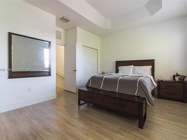3065 SE 1st Dr #1 — Photo 18