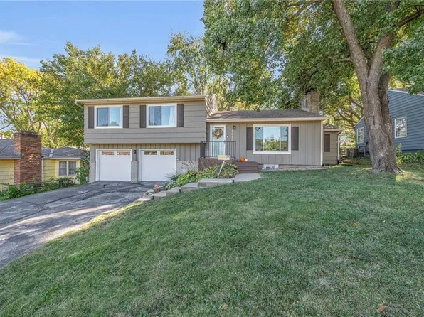 4215 W 54th Ter, Roeland Park, KS 66205