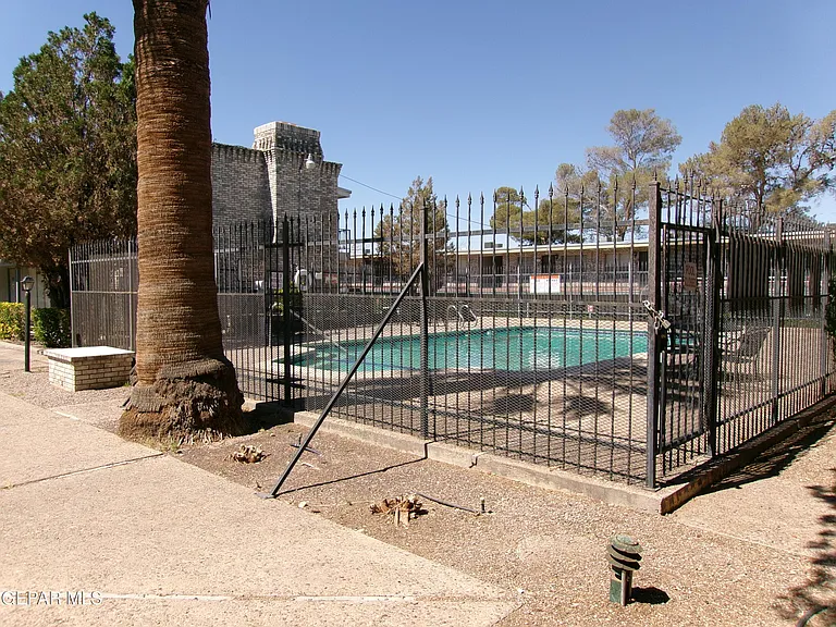 6700 Escondido Dr #F4 — Photo 16
