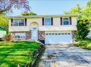 1407 Jefferson St, Lake In The Hills, IL 60156