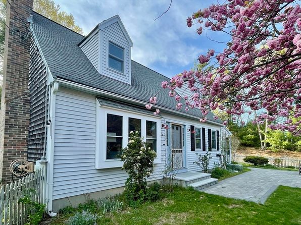 5 Terry Ln, Bridgewater, MA 02324