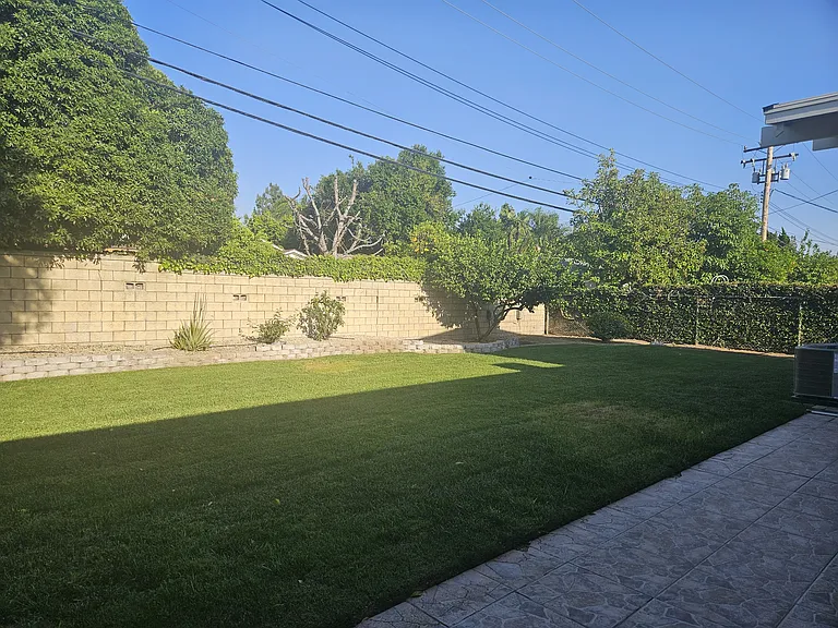 3657 Broadmoor Blvd #ADU — Photo 20